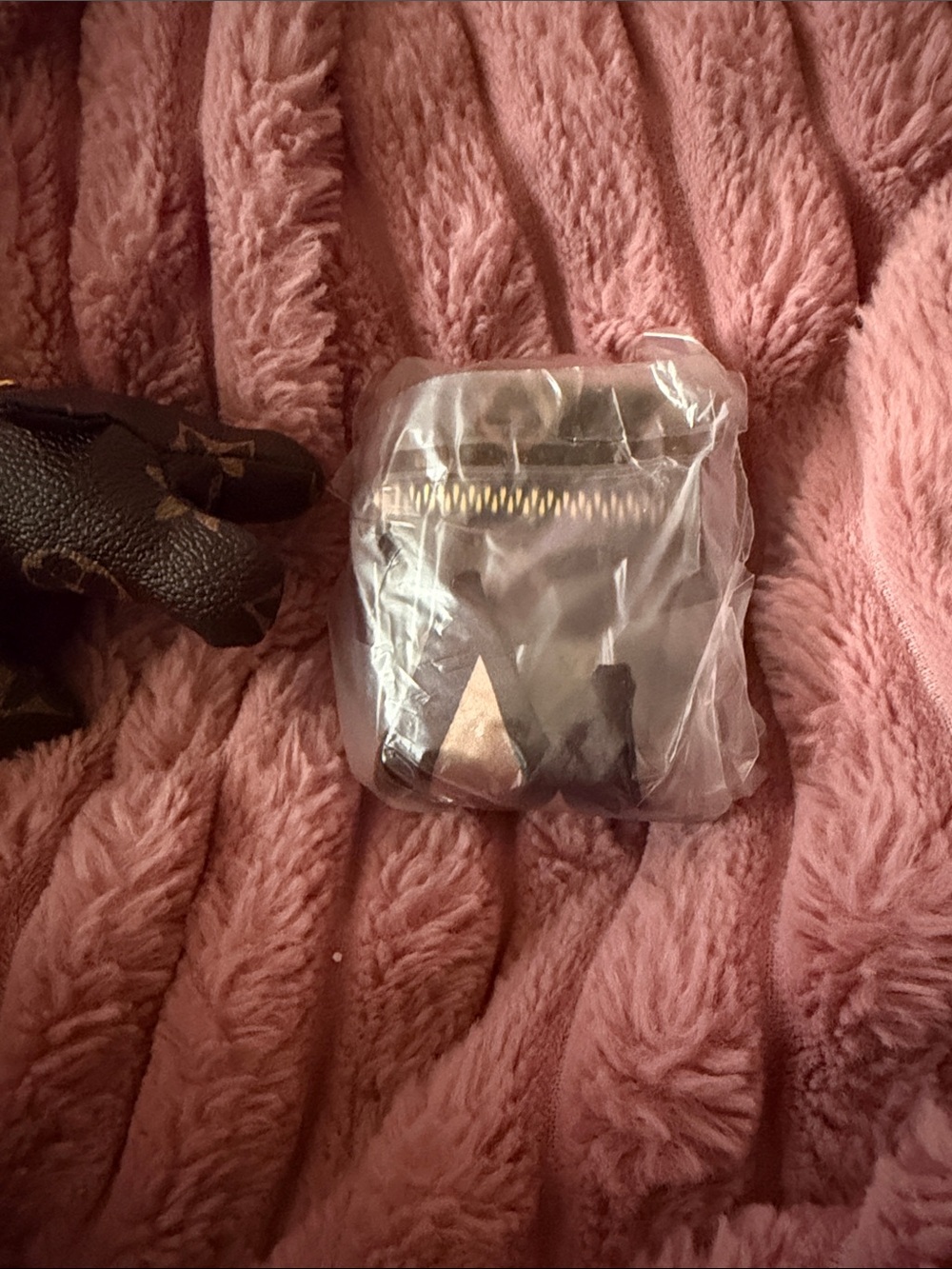 Epi leather Luxury-Inspired Black & Gold Bulldog Coin Purse - Picture 8 of 8